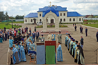 Митрополит Климент отслужил молебен во Владимирском скиту Калужской Свято-Тихоновой пустыни