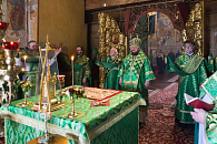 Митрополит Ферапонт совершил Литургию в Свято-Троицком Ипатьевском монастыре Костромы