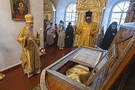 Митрополит Варсонофий отслужил всенощное бдение в Рождество-Богородичном Санаксарском монастыре