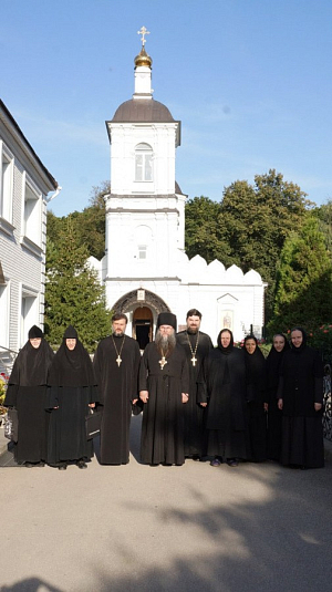 Заместитель председателя Межведомственной комиссии по вопросам образования монашествующих посетил Богородице-Рождественский монастырь