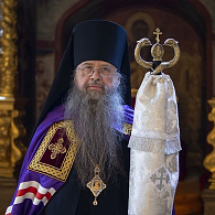 Слава в Вышних Богу, и на земли мир, в человецех благоволение!