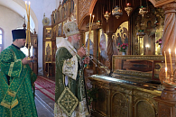 В день преставления преподобного Алексия, старца Зосимовского епископ Александровский Иннокентий совершил Литургию в Зосимовой пустыни 