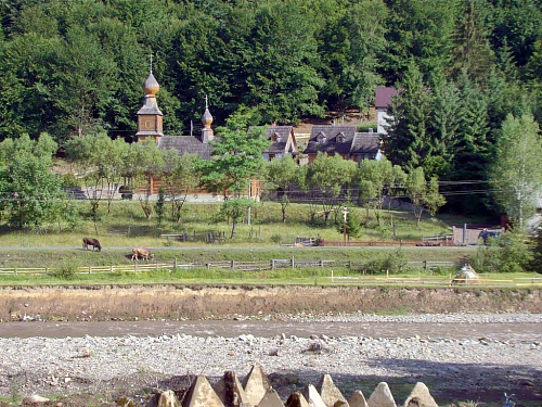 Мужской монастырь в честь иконы Божией Матери «Нечаянная  Радость» Хустской епархии