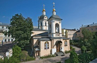 Храм святителя Николая Чудотворца (Благовещения Пресвятой Богородицы) в Звонарях — подворье Пюхтицкого Успенского ставропигиального женского монастыря