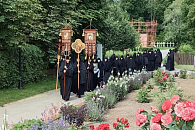 В Казанской Амвросиевской пустыни в Шамордине отметили престольный праздник храма в честь преподобного Амвросия Оптинского