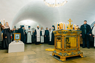 Митрополит Воскресенский Григорий совершил панихиду у могилы великого князя Сергея Александровича в храме-усыпальнице бояр Романовых Новоспасского монастыря Москвы