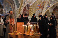 В Дивеевской обители совершена панихида по архимандриту Серафиму (Лаврику), духовнику Успенской Святогорской лавры