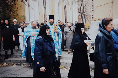 Первая служба, Крестный ход, 14 октября 1995 года