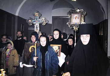 Первый крестный ход в возрожденной обители, 14 октября 1995 года