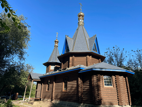 Больничный монастырский храм в честь иконы Божией Матери «Взыскание Погибших» при 7-й городской многопрофильной больнице