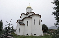 Храм в честь явления Божией Матери прп. Сергию Радонежскому подворья Троице-Сергиевой лавры