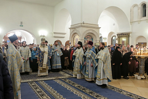 Архиепископ Феогност возглавил престольный праздник в Зачатьевском монастыре в день Зачатия святою праведною Анною Пресвятой Богородицы