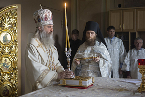 Архиепископ Сергиево-Посадский Феогност возглавил праздничное богослужение в Троице-Одигитриевском ставропигиальном женском монастыре Зосимова пустынь