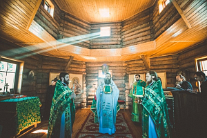 Митрополит Меркурий совершил Литургию в Успенском скиту Свято-Донского Старочеркасского монастыря в день его престольного праздника