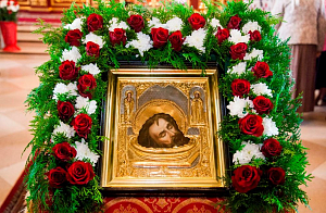 Митрополит Тамбовский и Рассказовский Феодосий совершил Божественную литургию в Казанском мужском монастыре Тамбова в день Усекновения главы Иоанна Предтечи 