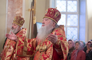 Митрополит Ювеналий совершил Литургию в Екатерининском монастыре г. Видного в день его престольного праздника