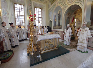 Архиепископ Феогност сослужил главе Нижегородской митрополии за Литургией в Свято-Успенском монастыре Саровская пустынь