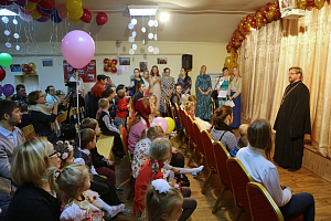 В приписном к Николо-Угрешскому монастырю храме в честь Сошествия Святого Духа на апостолов отметили 10-летие Воскресной школы