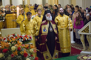 Патриарх Александрийский и всей Африки Феодор II совершил Литургию в Александро-Невской лавре 