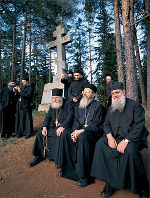 Выборность в современных монастырях: практика и мнения