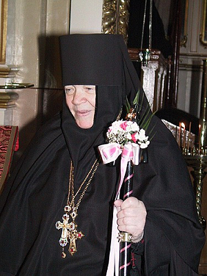 «Матушка-строительница». Воспоминания о схиигумении Варваре