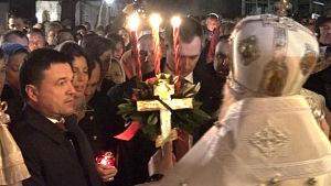 Губернатор Московской обл. Андрей Воробьев посетил пасхальное богослужение в Новодевичьем монастыре 