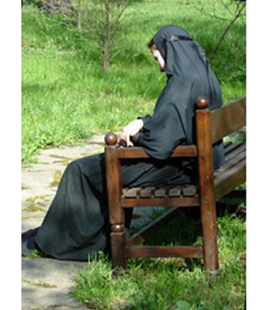 Монастырь: мрачная темница или райский уголок?