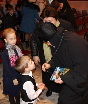 «Пустите детей приходить ко Мне, и не препятствуйте им...»