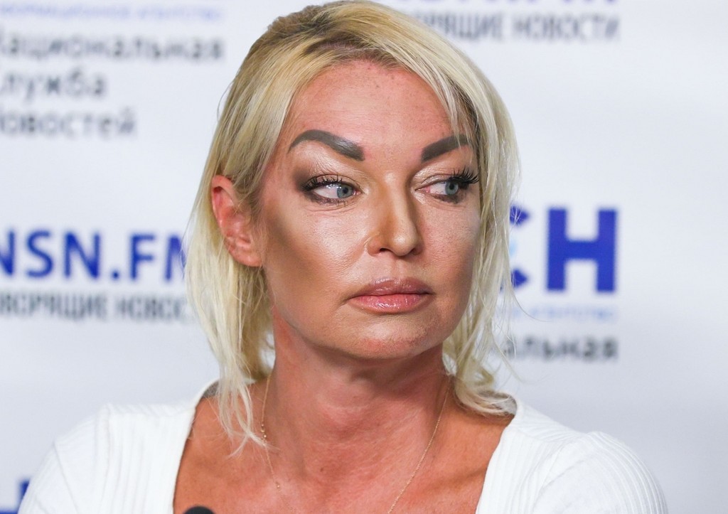 c5479e8d-3519-45a2-90f2-2be4dcce13a9-67bfaa52