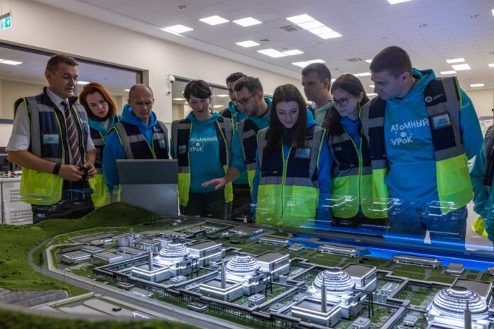 Педагоги Классной темы и Атомн