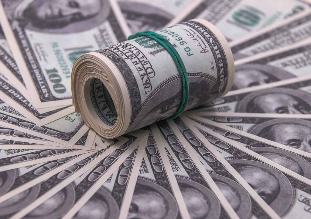 Нацбанк Украины продал рекордные $5,3 млрд для стабилизации гривны