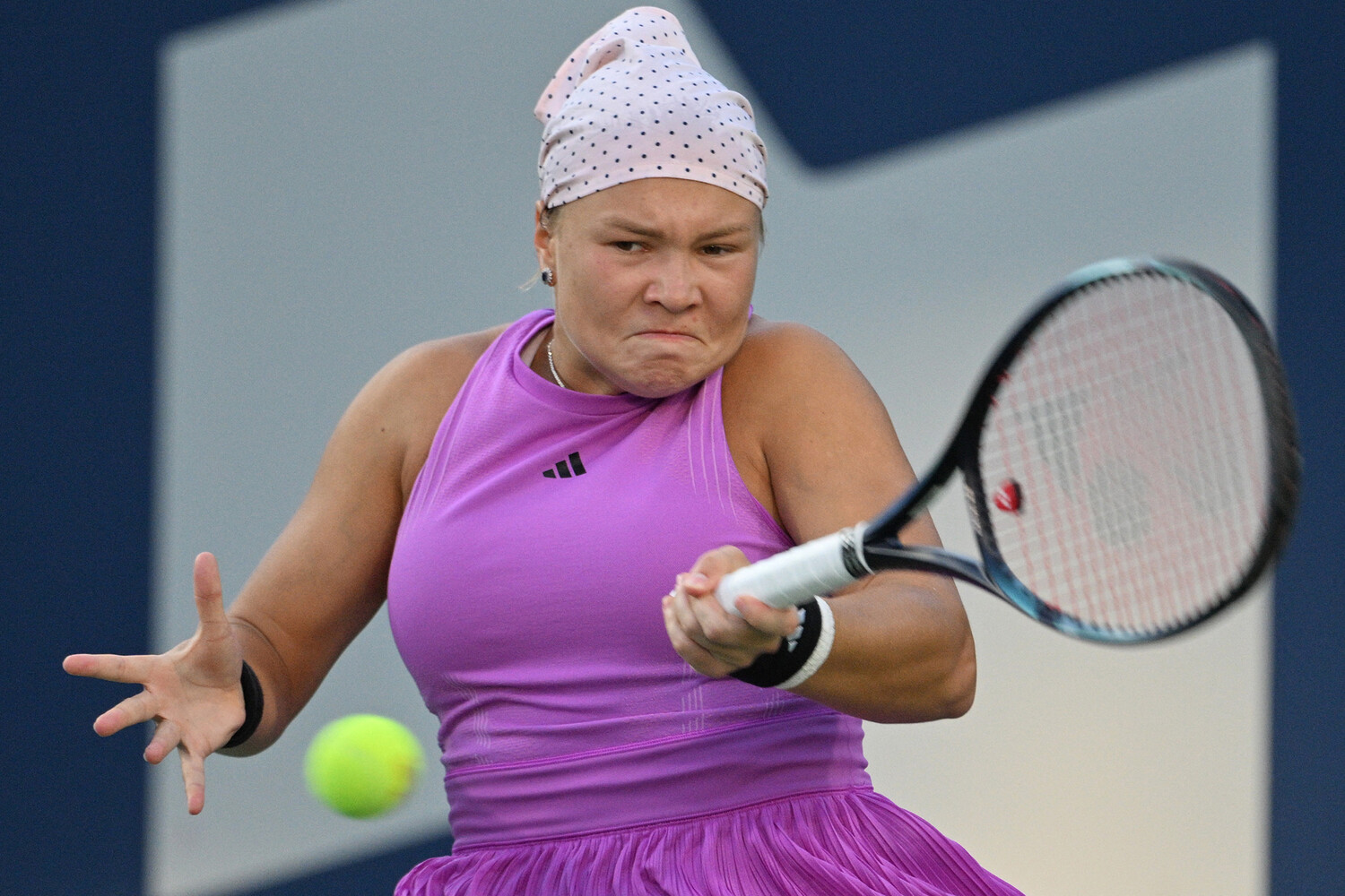 Яркий матч в Аделаиде: захватывающее противостояние Шнайдер и Путинцевой 953fd02c-37c6-403c-bc7c-45cd71c735ed-67d35eba