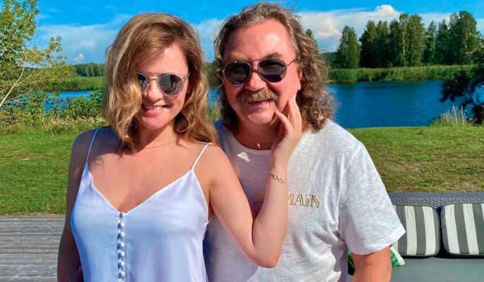 Николаев и Проскурякова принимают поздравления в связи с важным событием