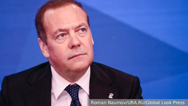 Медведев о вызове Европе — Америка бьет по униженным 1ddc29cd-10e8-4462-a629-56f49cc0e7fb-6803f78b