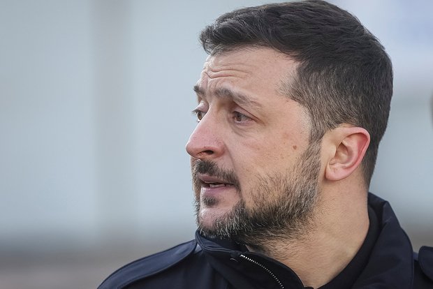 Зеленский обнародовал истинные мотивы санкционной атаки на Порошенко 26122169-f782-413d-b121-80886c740981-68015a7b