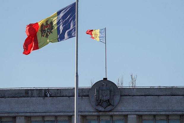 66f599b3-005d-47cb-a926-1643bc1abb46-6807b57d