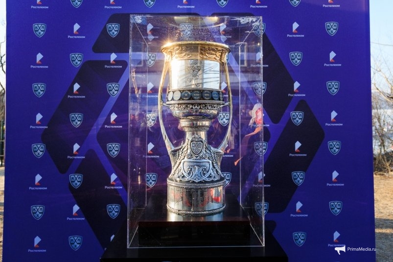 Жителям Владивостока впервые показали Кубок Гагарина 7a60cd71-48b5-4aa9-8717-d73c2908712b-68053808