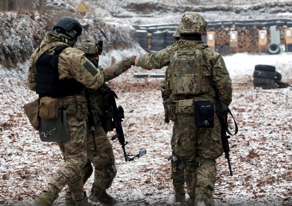 Ночная атака ВСУ на российские регионы обернулась массированным ударом 8c09bfe2-6d71-4c2c-9e9a-51ad88b2b7ff-67fa0060