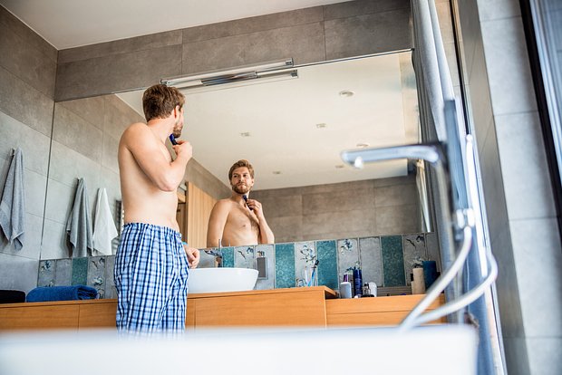 Необычные туалетные привычки партнёров глазами женщин 8d87a2b2-1fd0-43a2-b5a4-f6fe6b9715aa-6807615f