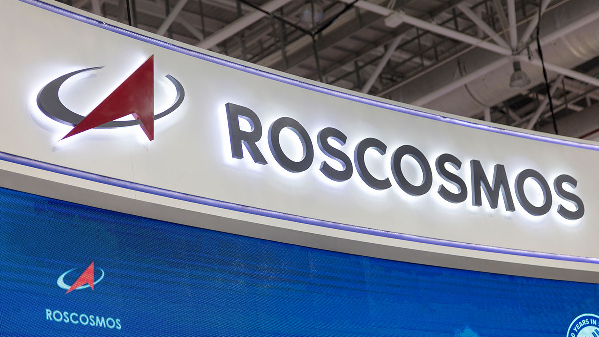 Роскосмос обновил команду для новых достижений ZhuhaiChina-November72018RoscosmosSignIsSeenAt