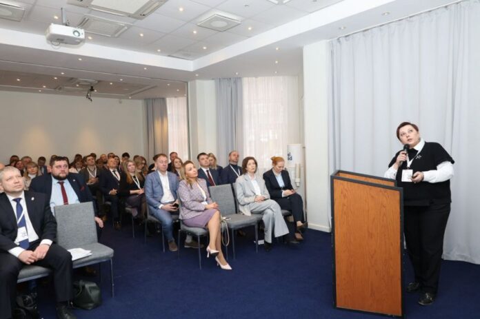 Инвестиции в реставрацию объектов культуры Свердловской области обсудили в Екатеринбурге-0