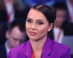 Лерчек и Артем Чекалин сохраняют надежду в Москве несмотря на домашний арест lerchek i artem chekalin sohranyayut nadezhdu v moskve nesmotrya na domashnij arest-t-nw-ru-174225955700-0