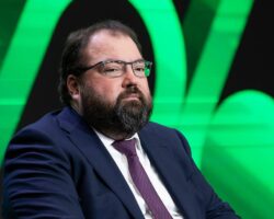 Максут Шадаев и Роскомнадзор настроены на диалог по восстановлению работы платформы maksut shadaev i roskomnadzor nastroeny na dialog po vosstanovleniyu raboty platformy-t-nw-ru-174301711400-0