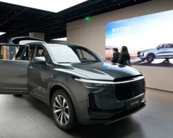Минпромторг обновил список премиальных авто с участием Aito и Hongqi minpromtorg obnovil spisok premialnyh avto s uchastiem i -t-nw-ru-174327237100-0