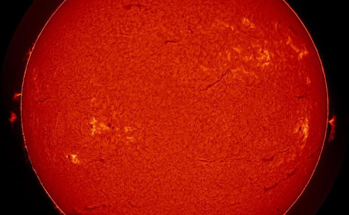 На Солнце произошла мощная вспышка класса М na solncze proizoshla moshhnaya vspyshka klassa m-t-nw-ru-174121460600-0