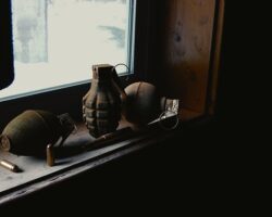 napadenie v zaporozhe neizvestnyj metnul granatu v policziyu i sotrudnikov tczk-t-nw-ru-174224201000-0