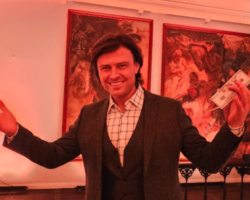 Прохор Шаляпин и Серега раскрыли секреты сияющих улыбок Россия обгоняет США в трендах prohor shalyapin i serega raskryli sekrety siyayushhih ulybok rossiya obgonyaet ssha v trendah-t-nw-ru-174282961500-0