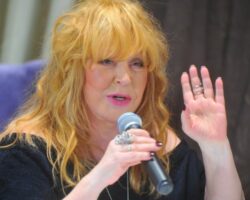 Птаха о музыке России и мечтах сотрудничать с ДДТ и Пелагеей без Пугачевой ptaha o muzyke rossii i mechtah sotrudnichat s ddt i pelageej bez pugachevoj-t-nw-ru-174303317500-0