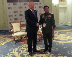 Россия и Мьянма укрепляют оборонное партнерство при участии Александра Фомина rossiya i myanma ukreplyayut oboronnoe partnerstvo pri uchastii aleksandra fomina-t-nw-ru-174324075200-0