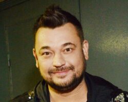 Сергей Жуков и группа Руки Вверх! подарили незабываемый вечер в Нижнем Новгороде sergej zhukov i gruppa ruki vverh podarili nezabyvaemyj vecher v nizhnem novgorode-t-nw-ru-174285798700-0